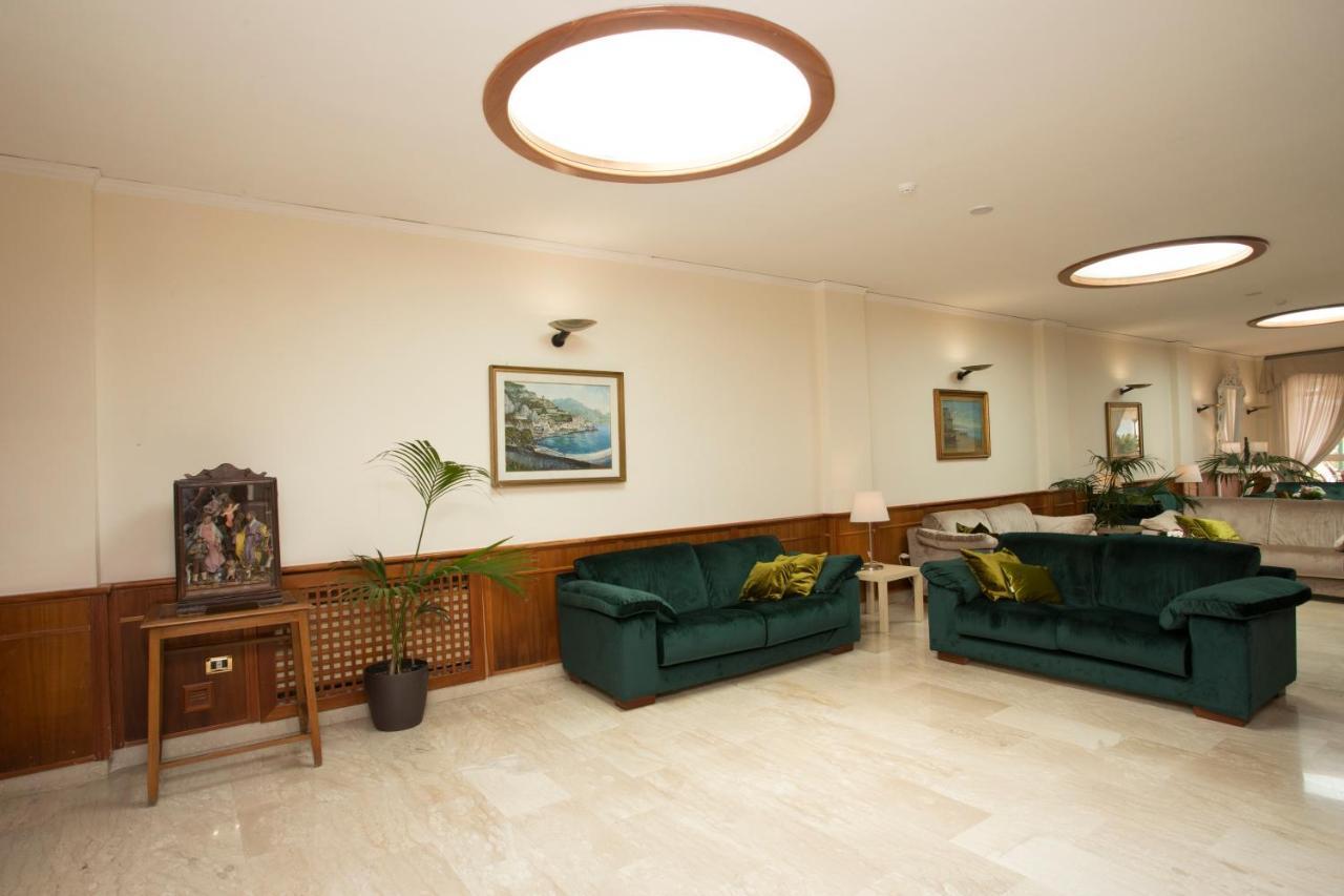 Hotel Villa Serena كاستيلاّماري دي ستا المظهر الخارجي الصورة